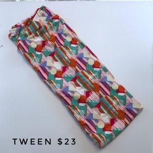 NWT TWEEN LEGGINGS